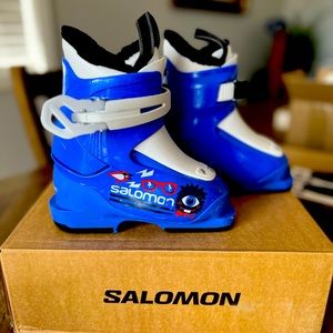 Salomon T1 Kids Ski Boots - Size 15/16